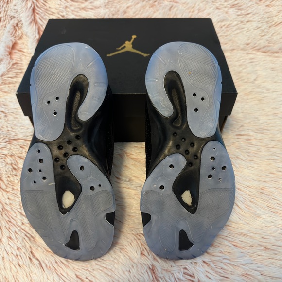 Air Jordan 11 CMFT Low (GS) size 4Y - Picture 3 of 5